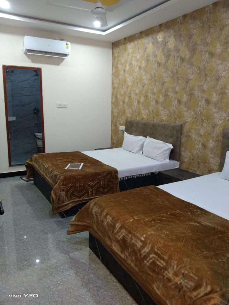 Hotel Somnath Inn اوجاين المظهر الخارجي الصورة