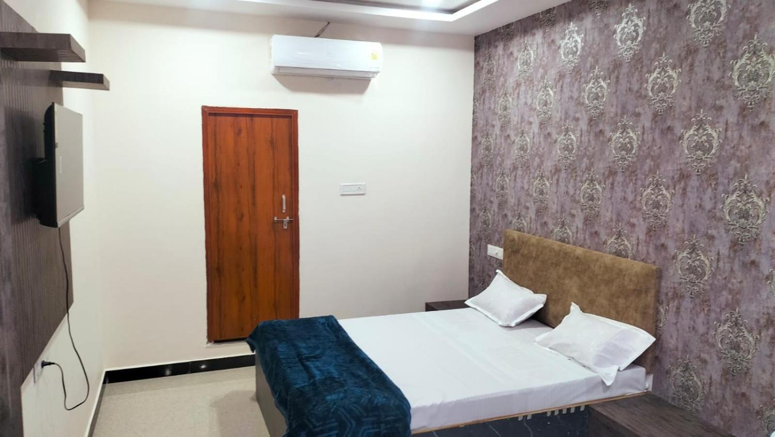 Hotel Somnath Inn اوجاين المظهر الخارجي الصورة