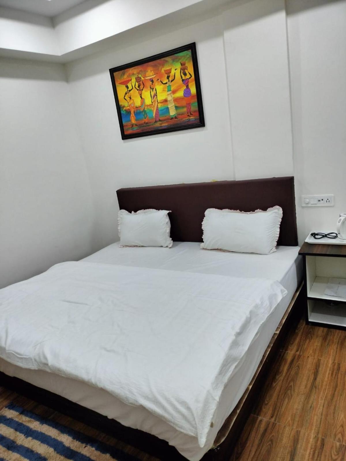 Hotel Somnath Inn اوجاين المظهر الخارجي الصورة